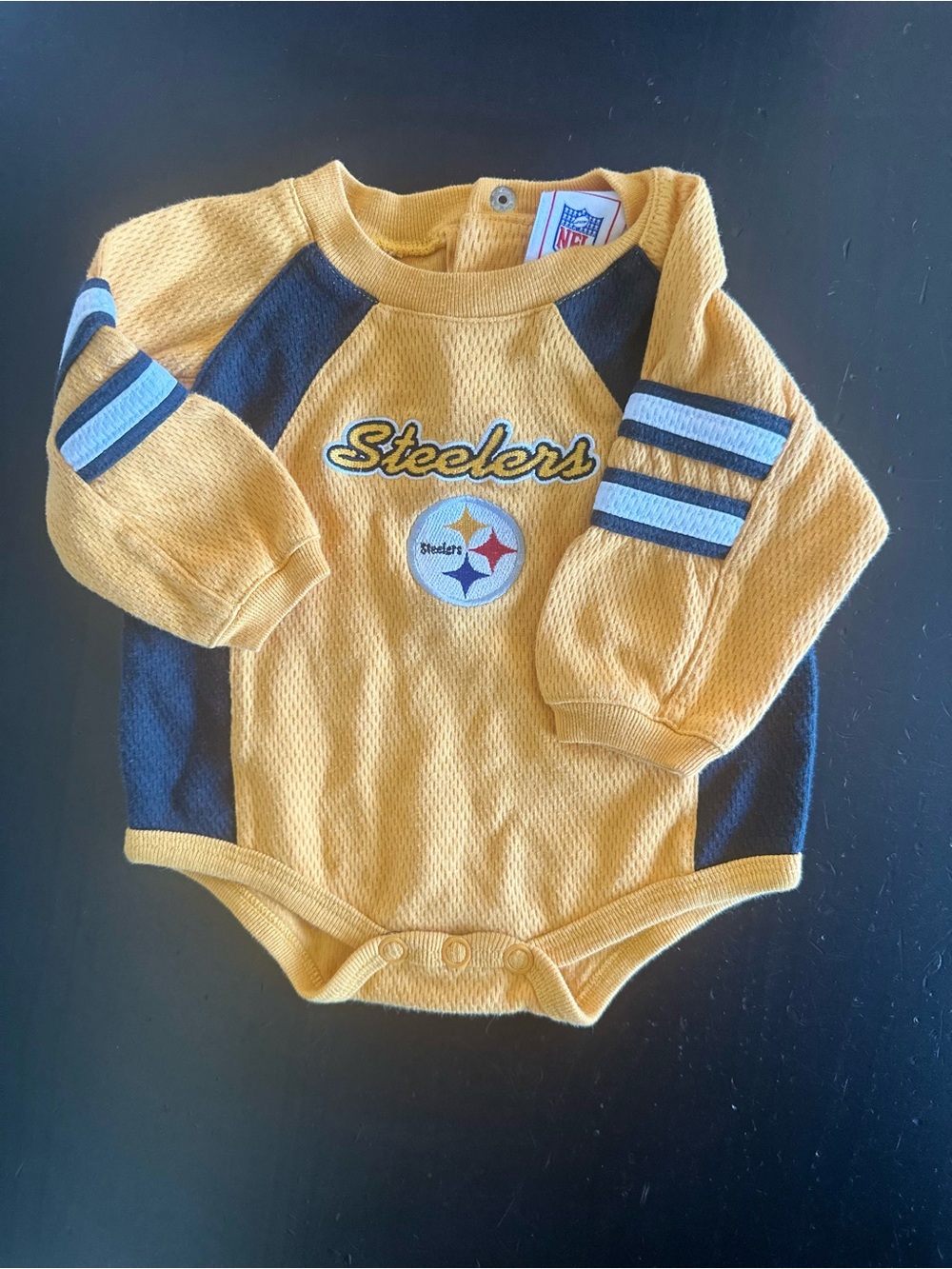 Vintage•NFL Pittsburgh Steelers Infant Long Sleeve Onesie - Gold & Black • 6-9M